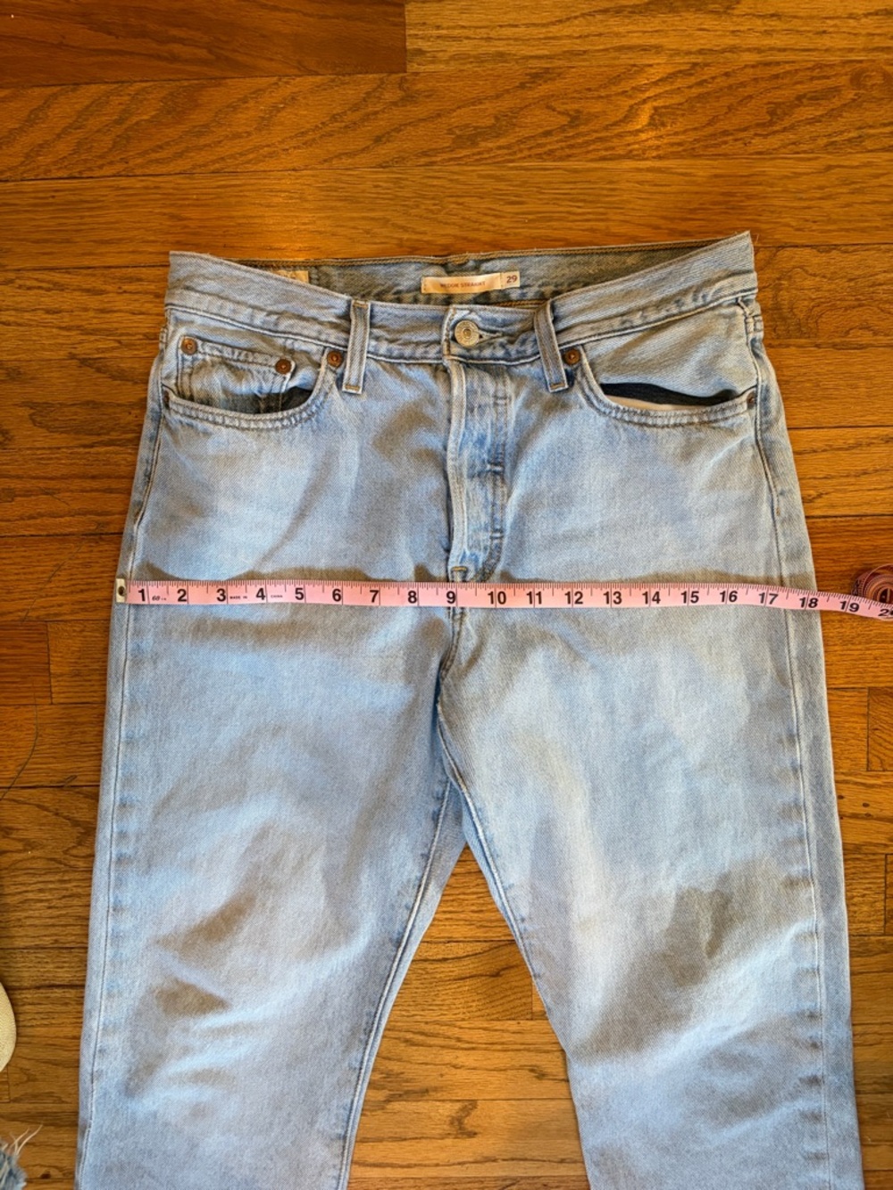 Levi’s Wedgie Straight Jeans Light Wash Button Fly W29 L26 Petite - Picture 10 of 11